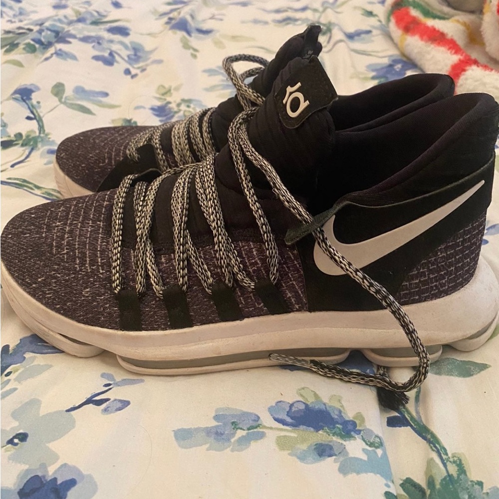 KD basketball shoes